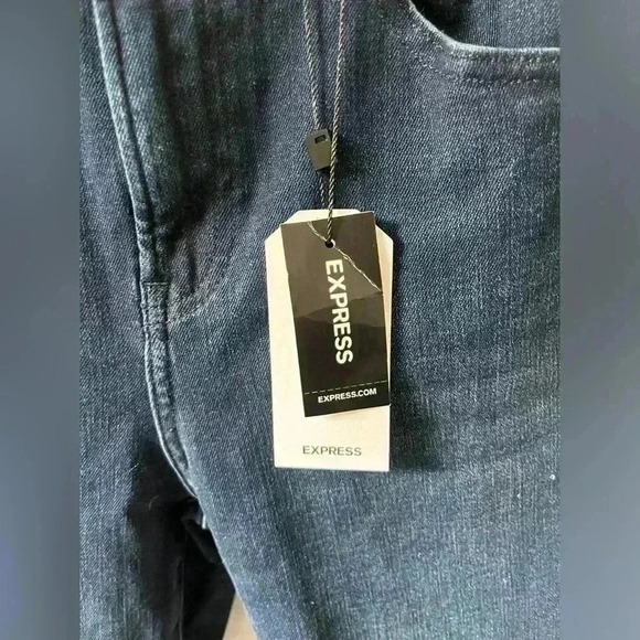 NWT Express cropped skinny high rise short size s 0/2/4 - Picture 2 of 7